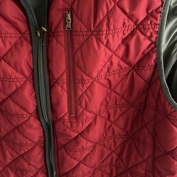 Oxford Quilted Vest. - Picture 4 of 4